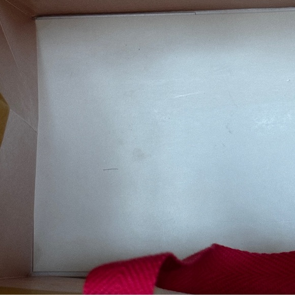 Louis Vuitton Red and Gold Holiday Shopping Bag - Picture 7 of 11